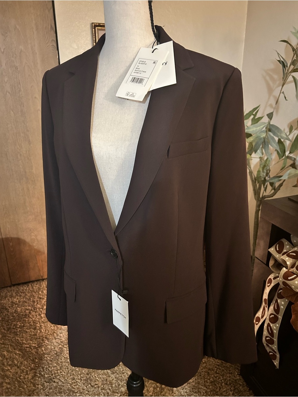 New w/ Tags Women’s Theory Staple Blazer in “Mink”
